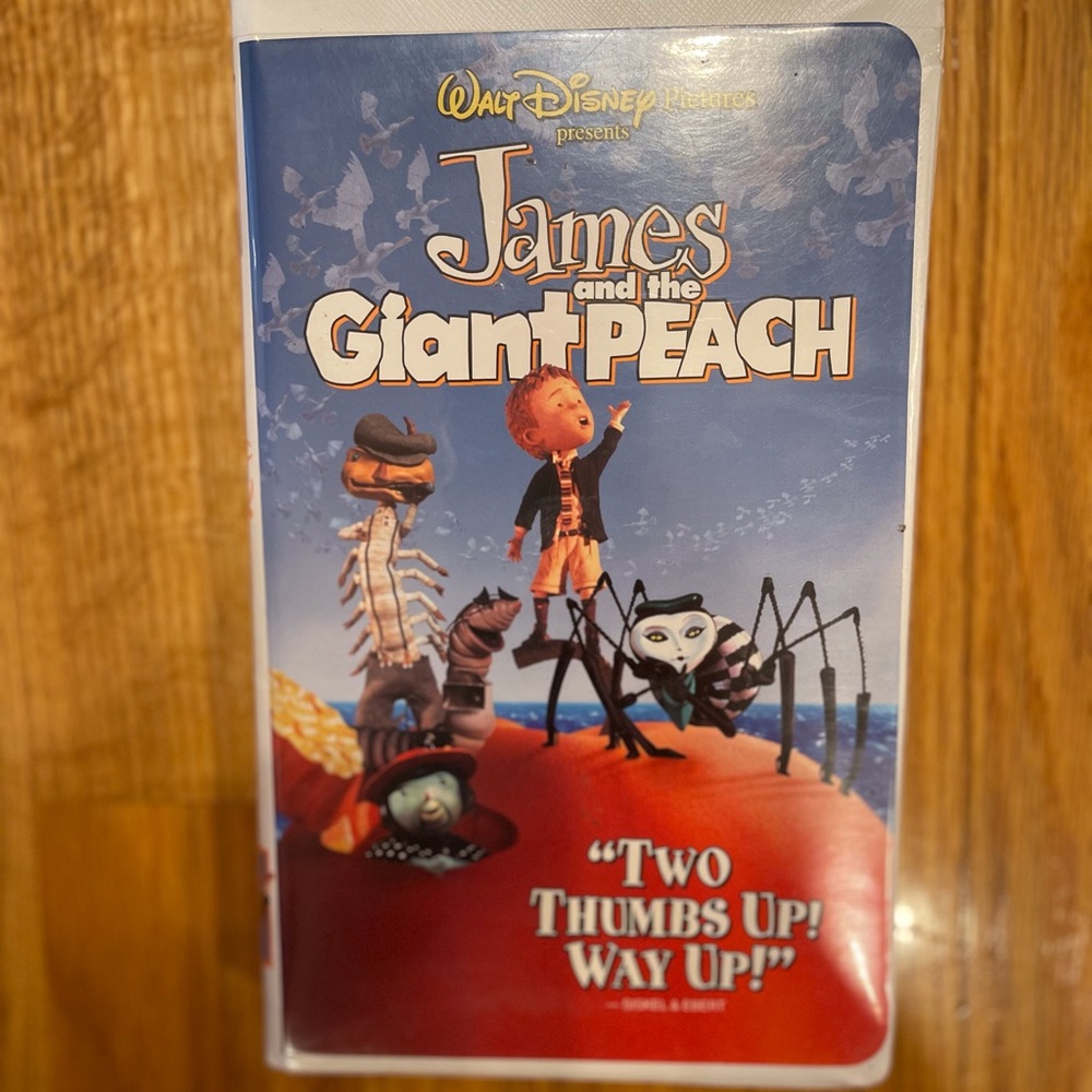 💜 5 for $25 or 3 for $18 James and the Giant Peach VHS